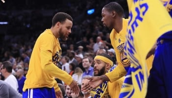 Gara 4, Match point Golden State Warriors: quando anche i mostruosi James e Irving non bastano più