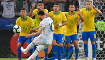 I migliori tiratori di punizioni di FIFA 20, tra il solito Messi e tante sorprese