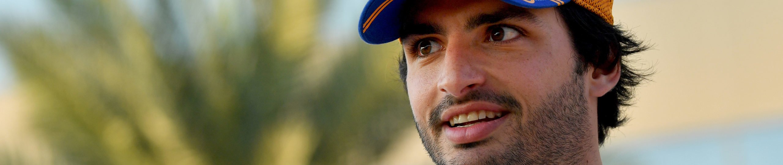 Carlos Sainz, chi è il pilota che guiderà la Ferrari dal 2021: carriera, record e curiosità