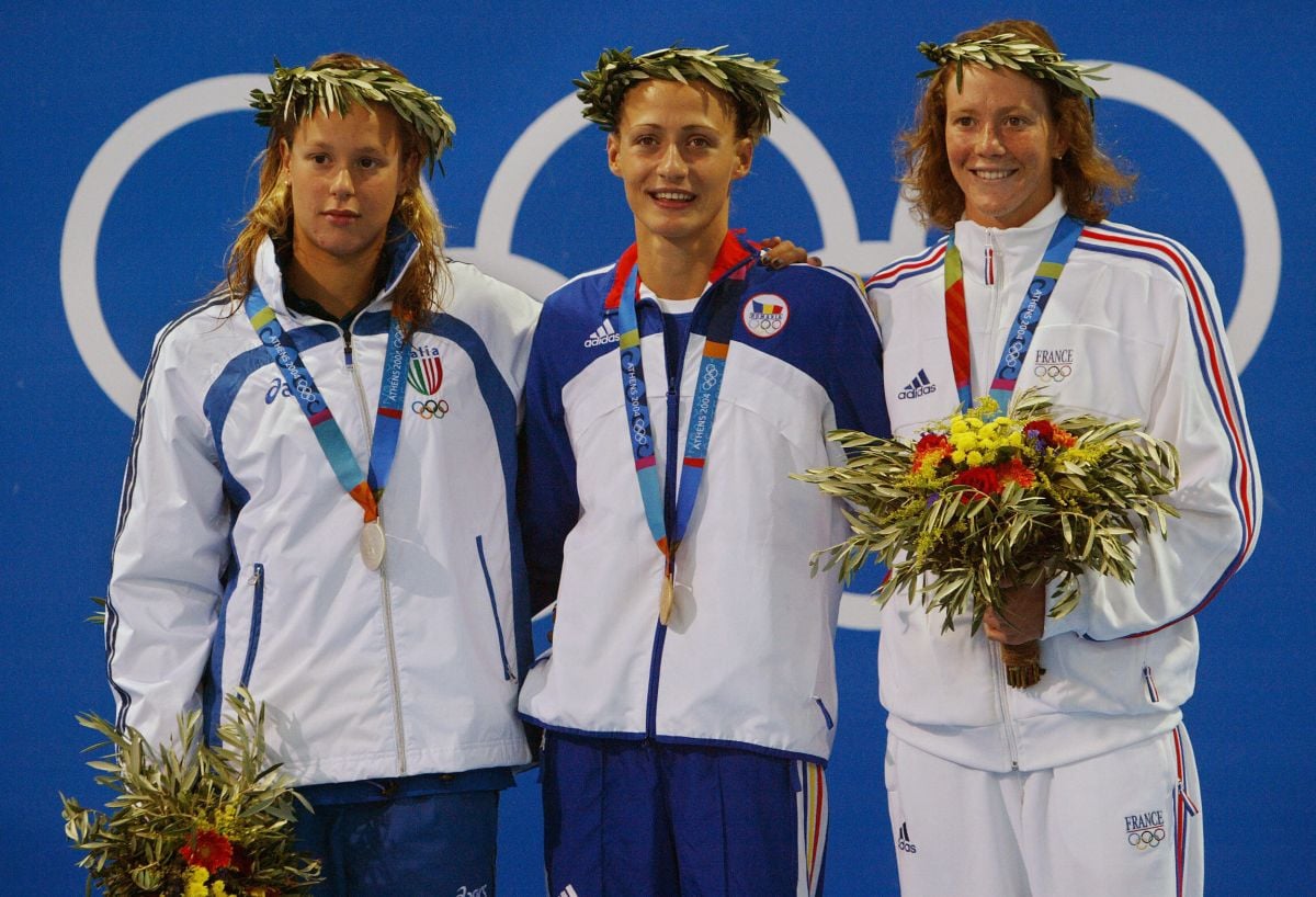 Federica Pellegrini nel suo primo podio olimpico, ad Atene 2004