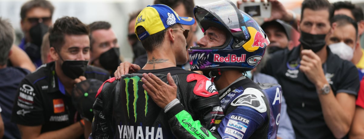 due piloti a fine gara