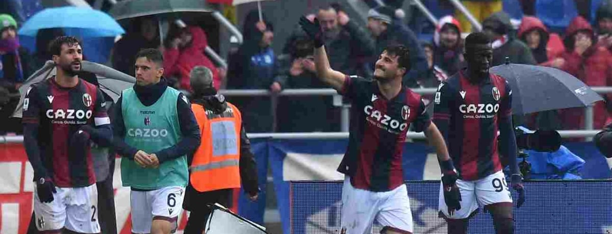 Il Bologna esulta per un gol