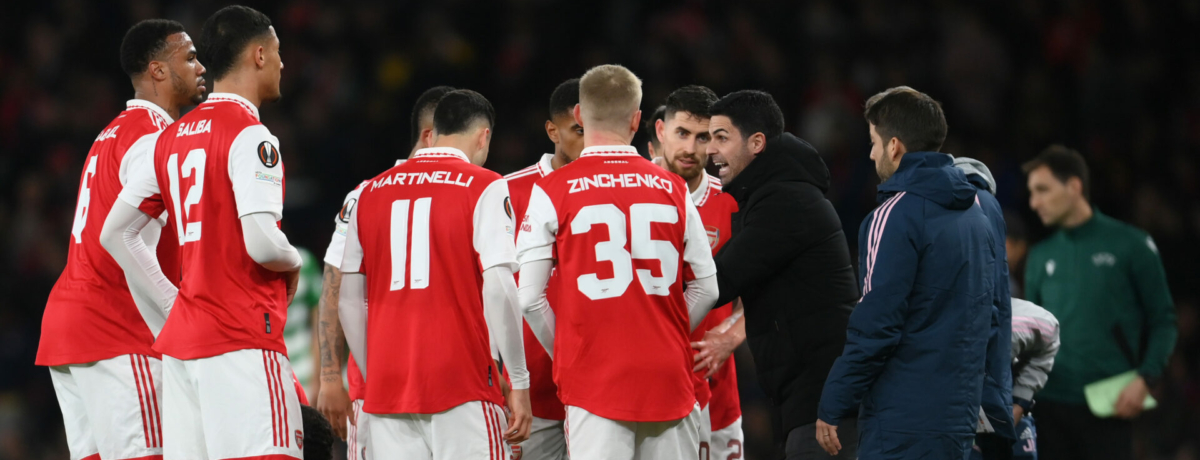 giocatori dei Gunners in campo