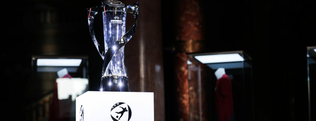 il trofeo dell'Europeo Under 21