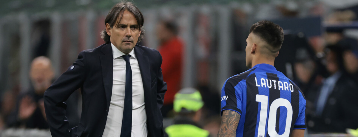 allenatore e attaccante nerazzurri in campo