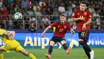 giocatori della spagna in azione