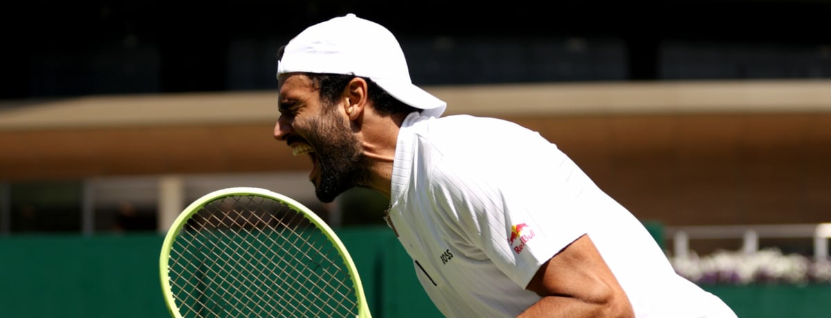 giocatore di tennis in campo