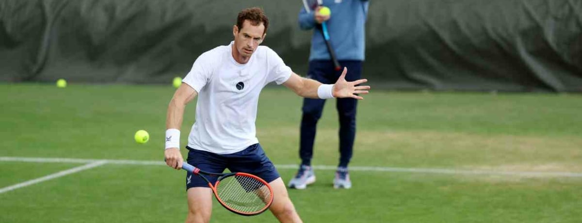 Tennista britannico che si allena