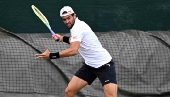 Tennista azzurro in allenamento per Wimbledon