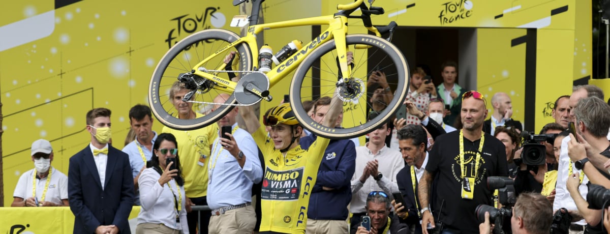 ciclista in festa