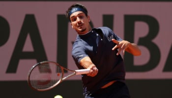 tennista torinese in campo