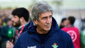 centrocampista in azione
