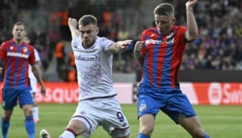 Fiorentina-Viktoria Plzen: ancora Beltran alle spalle di Belotti