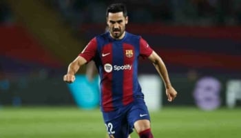 giocatori del barcellona in campo