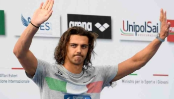 Nuoto alle Olimpiadi: Ceccon sfida Murphy per l'oro nei 100 mt dorso