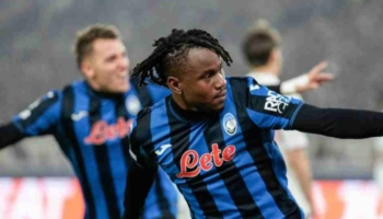 giocatore dell'atalanta in campo