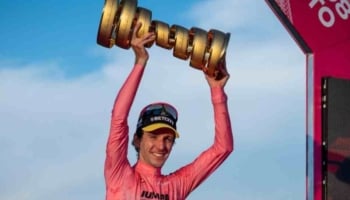 simon yates vincitore giro d'italia