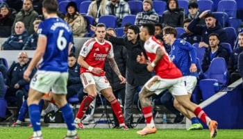 Arsenal-Aston Villa: Gunners favoriti sulla sorpresa Villans