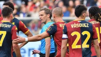 Genoa-Cagliari: Grifone leggermente favorito nello scontro salvezza