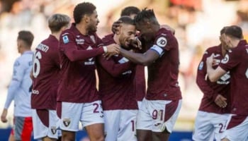 Il Bologna esulta per un gol