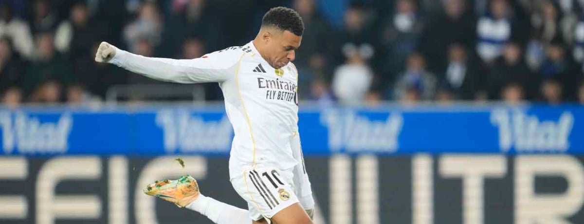 centrocampista in azione