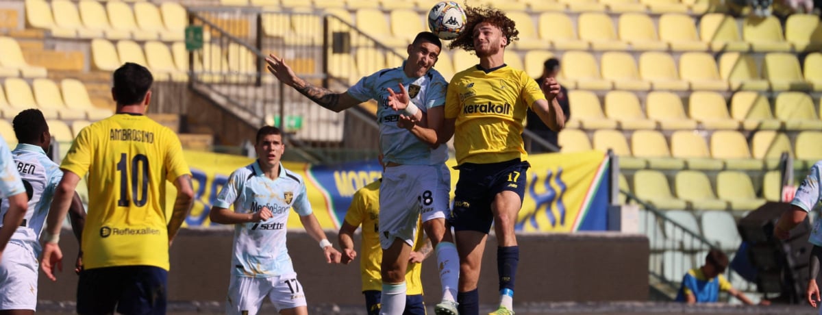 Frosinone-Carrarese: ciociari costretti a vincere