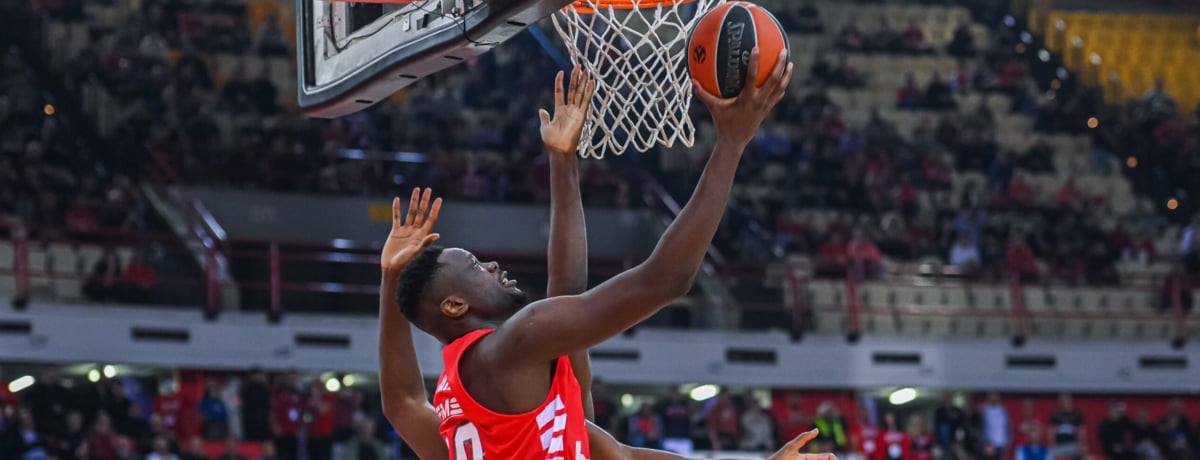Olympiacos-Fenerbahçe: greci in leggero vantaggio