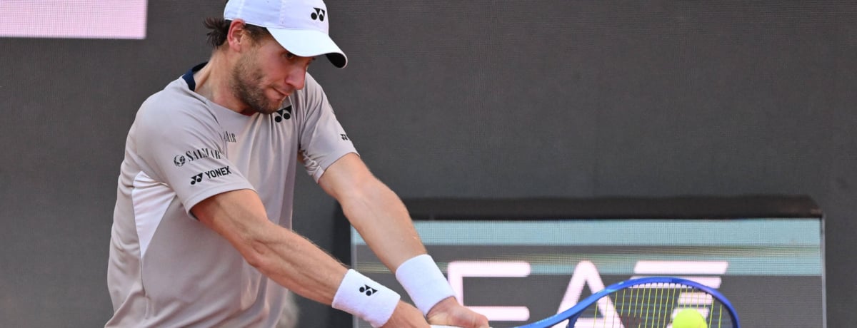 Pronostici tennis oggi: Atp Amburgo, Darderi sfida De Minaur per un posto in semifinale