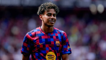 Elche-Barcellona: Yamal già titolare, fuori Rodri